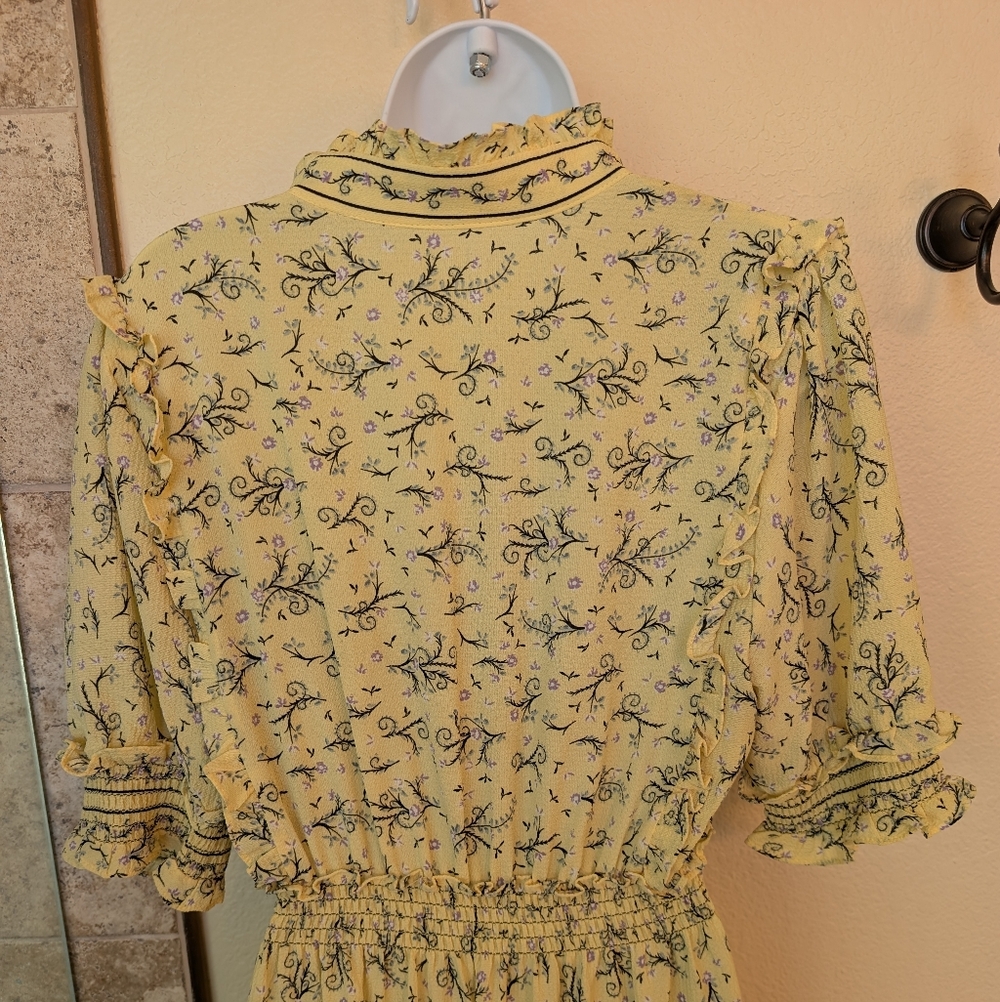 Max Studio Large Floral Yellow Maxi Dress - Picture 3 of 12